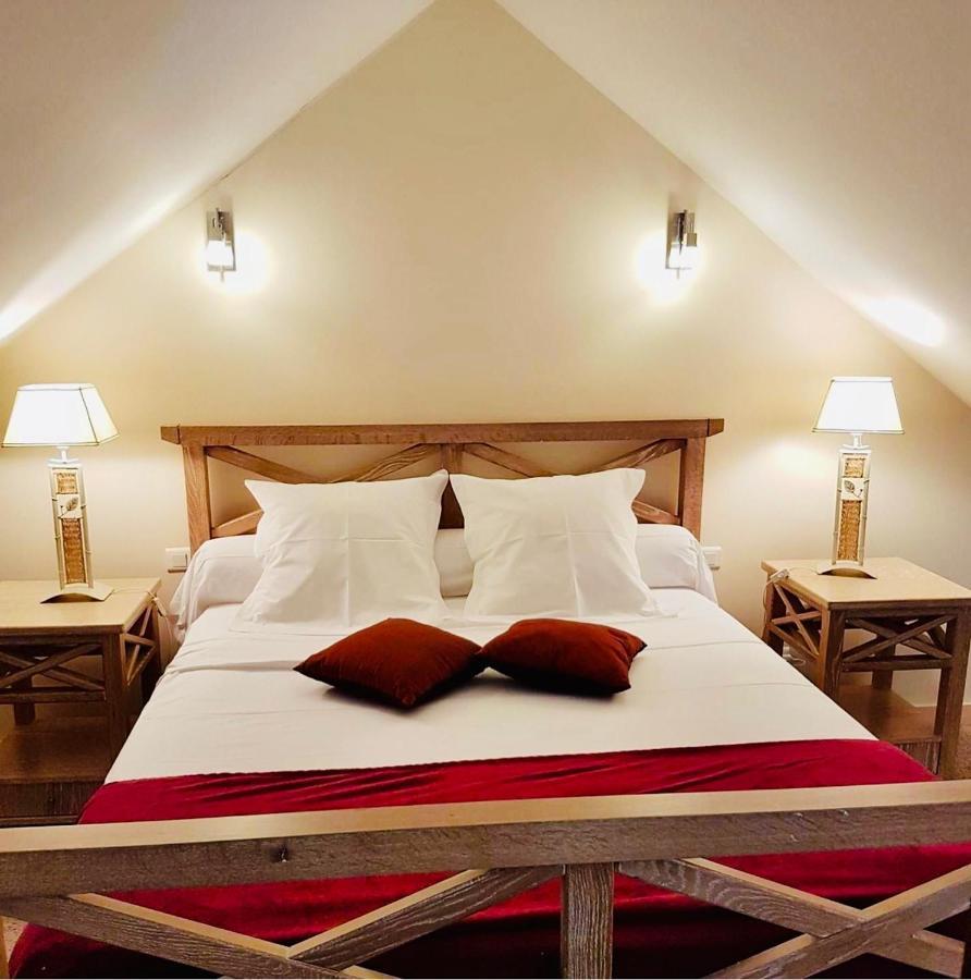 L'Antilope Hotell Nancay Eksteriør bilde