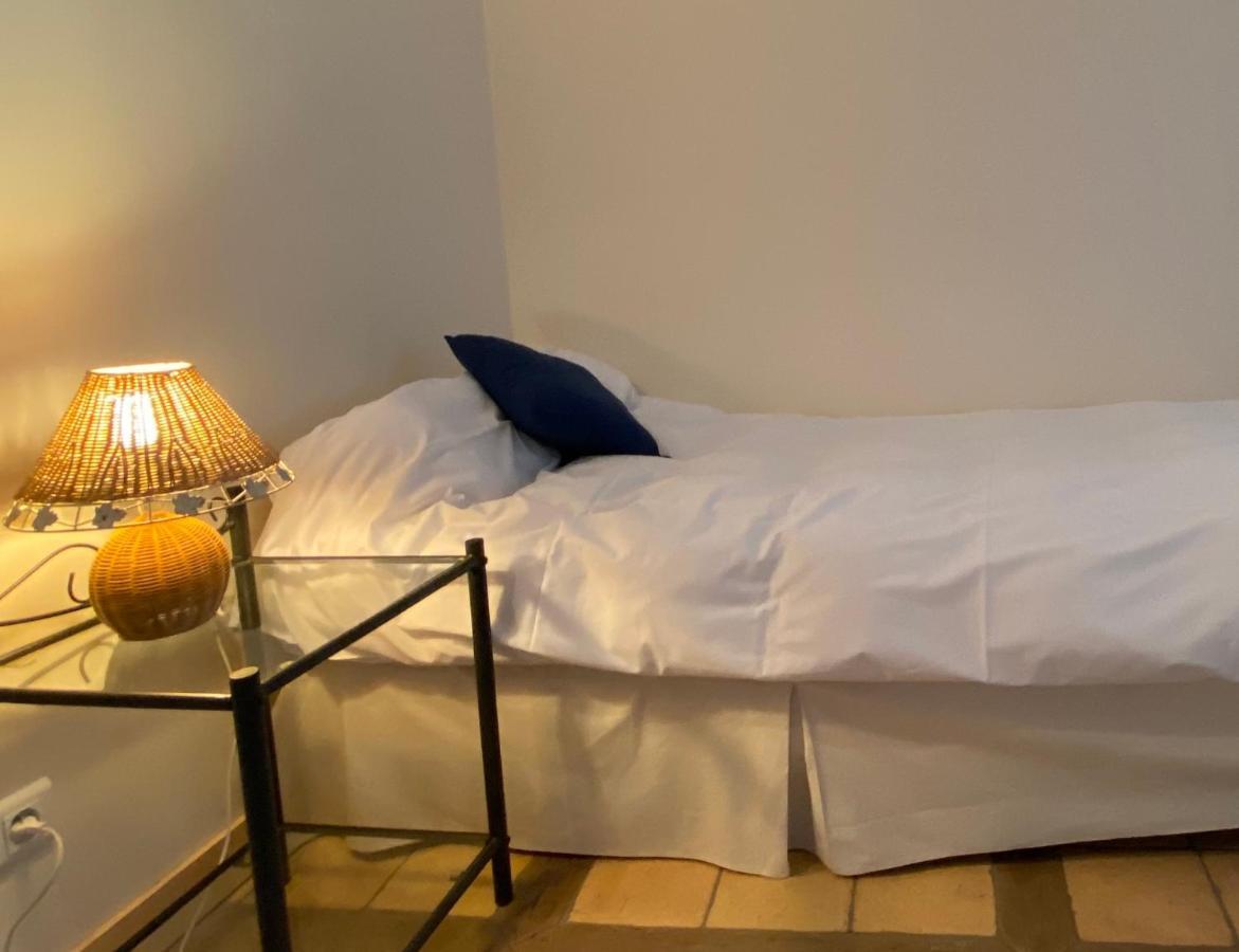 L'Antilope Hotell Nancay Eksteriør bilde