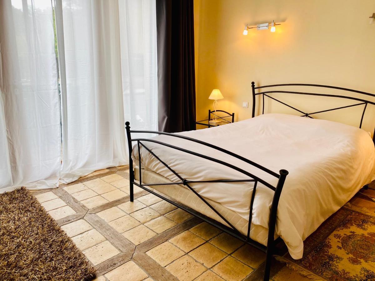L'Antilope Hotell Nancay Eksteriør bilde
