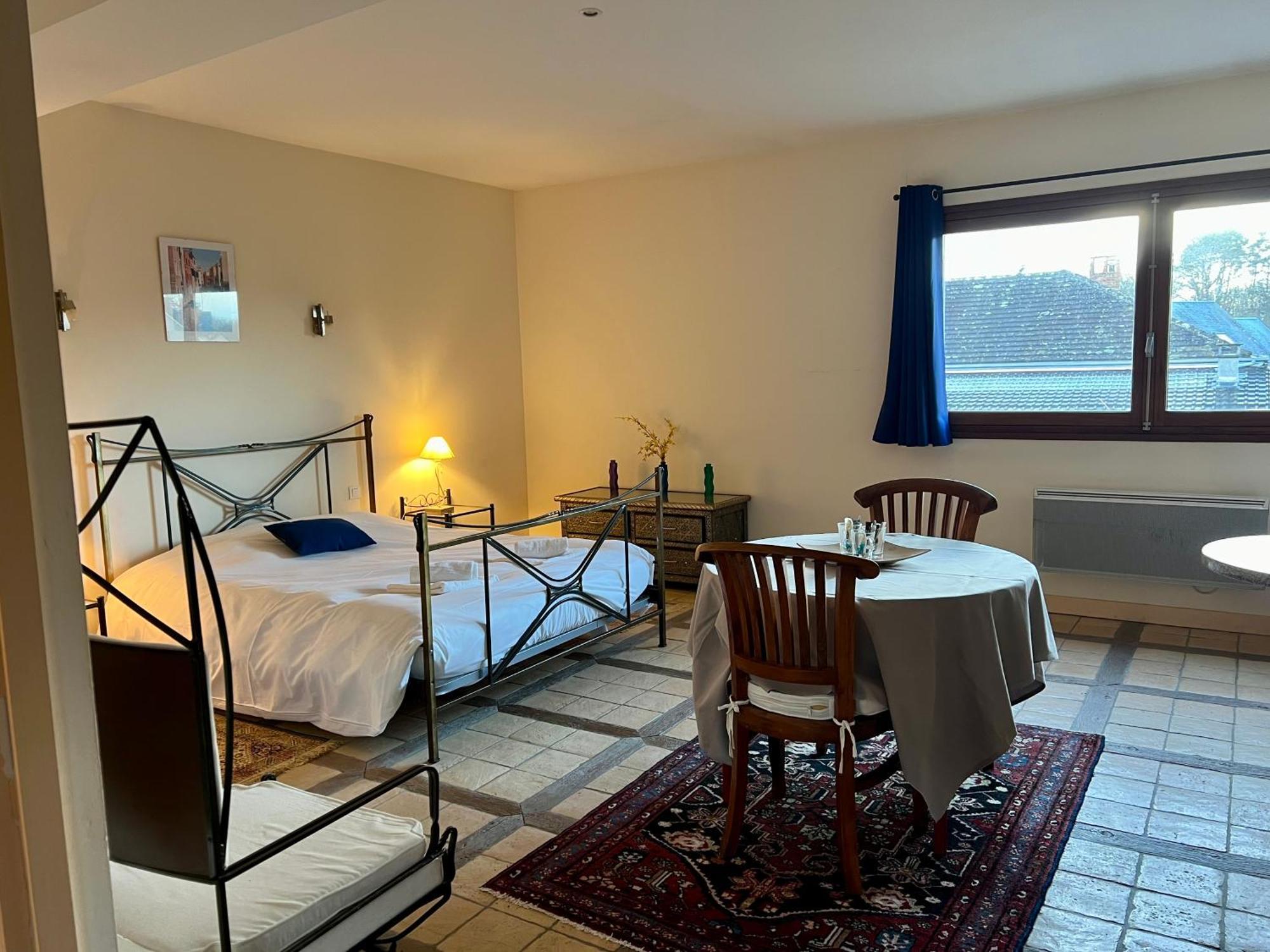 L'Antilope Hotell Nancay Eksteriør bilde